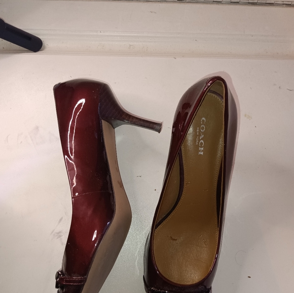 Coach Bowery heel size 8.5 - Picture 2 of 3